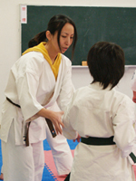 中山 輝子